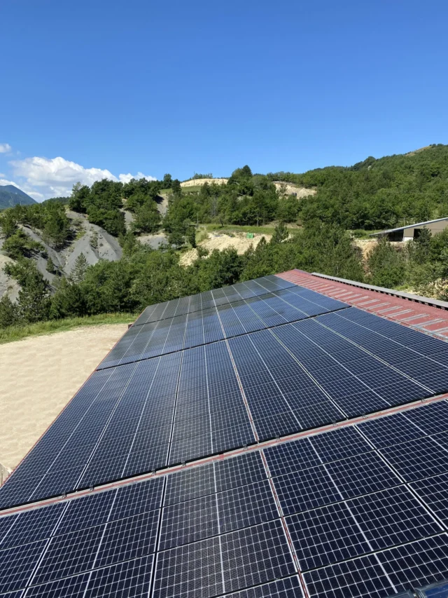 ravaux de réhabilitation de l'installation photovoltaïque à Noyers sur Jabron